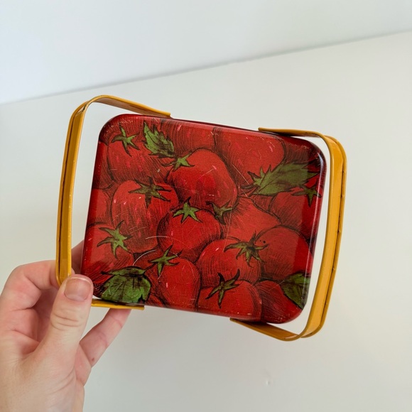 4M Cheinco Strawberry Shortcake Picnic Basket Metal Pail 1980's Vintage - Picture 2 of 5